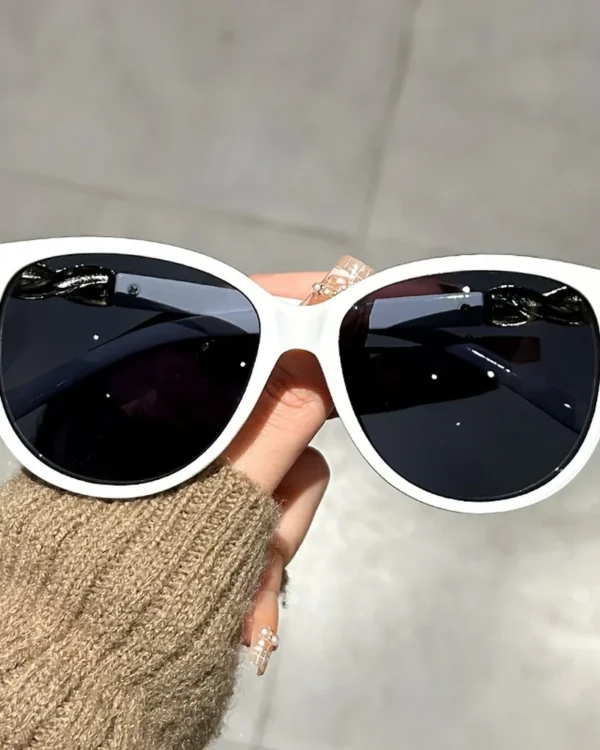 Lunettes de soleil œil de chat Élégance, coloris blanc